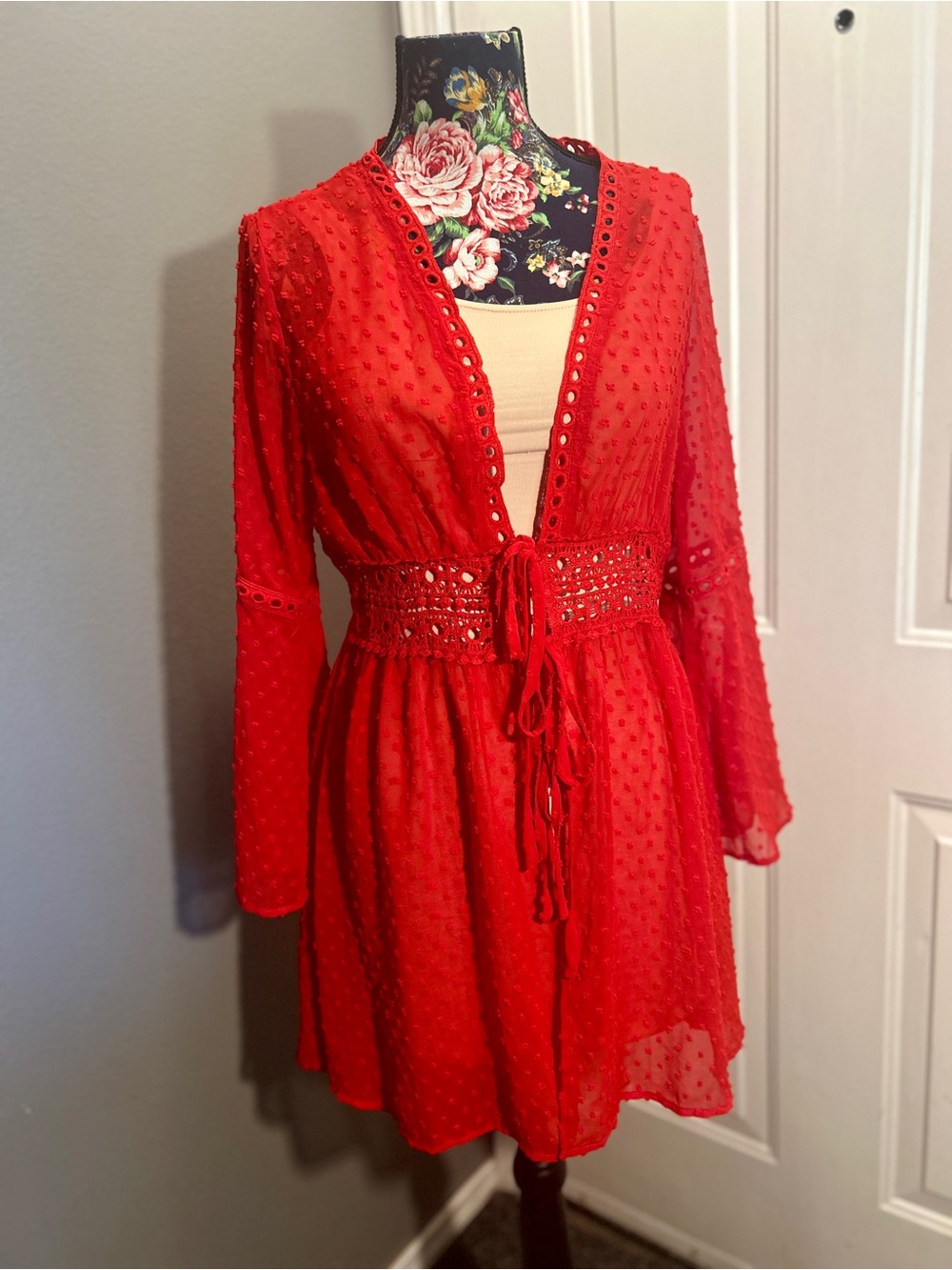 AOLRO Red Swiss Dot Long Sleeve Crochet Waist Kimono Cover-Up Small GUC